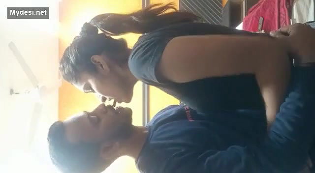 Desi lover hot kis video