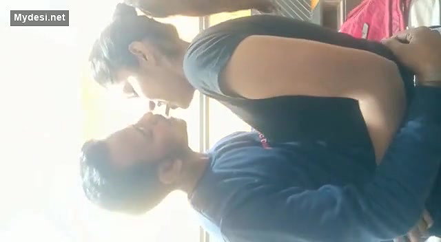 Desi lover hot kis video