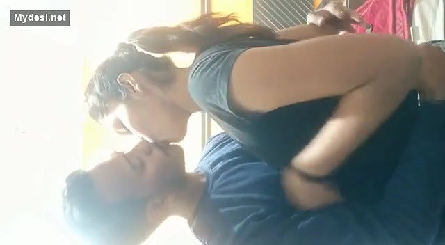 Desi lover hot kis video