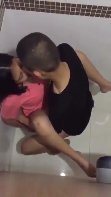 Pinay Girl Hard Fuck in Bathroom