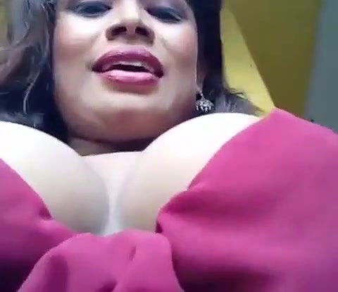 Bangladeshi Model Rashmi Alon Facebook Nude Show