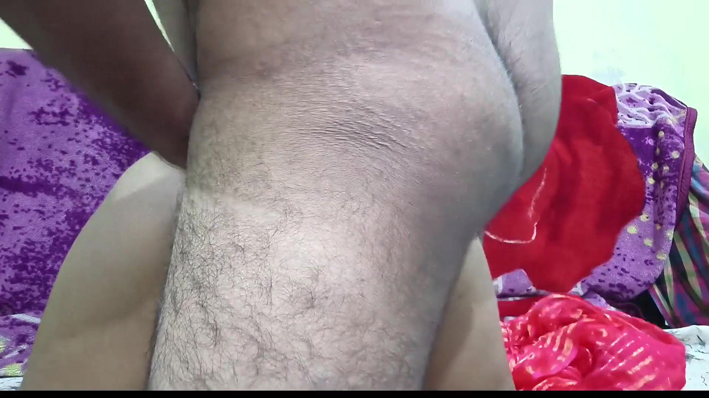 Desi bhabhi ko devar ne suhagrat ke dusara din chod dalaa