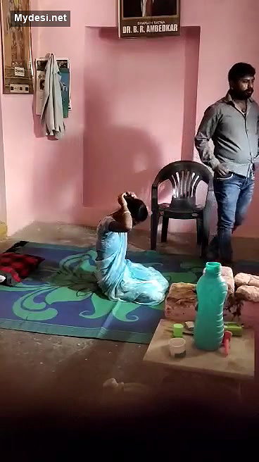 Desi village bhabi fucking quick with husband best friend