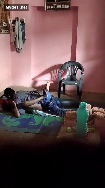 Desi village bhabi fucking quick with husband best friend