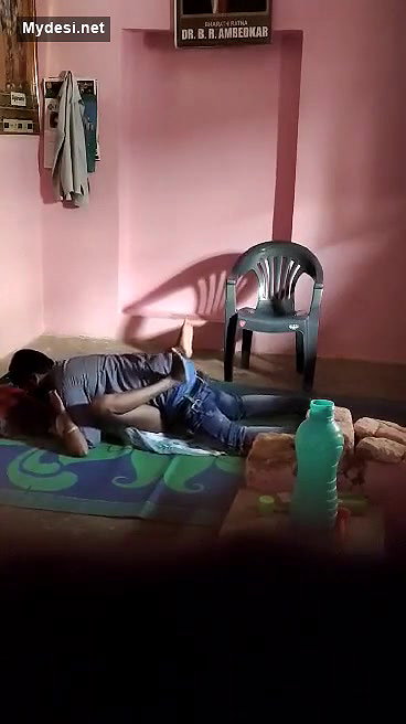 Desi village bhabi fucking quick with husband best friend