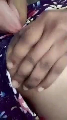 Desi Cute Girl Showing Boobs And Rubbing Her Wet Pussy