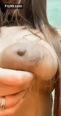 Sexy Desi Girl Showing Her Boobs