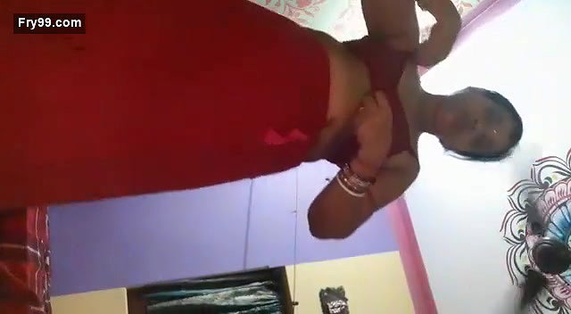 Unsatisfied mature bhabhi showing
