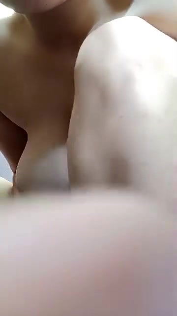 Desi Bhabhi Fingering Her Chubby Pussy