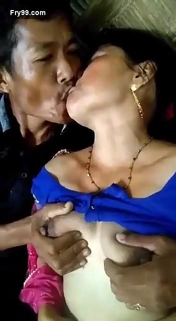 Boyfriend Having Fun With Married Aunty