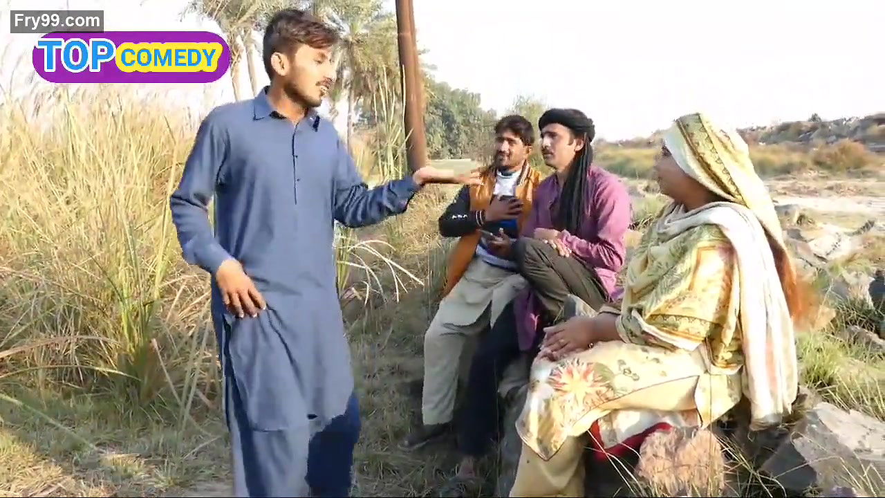 Pk bhabi boobs pres on youtube video