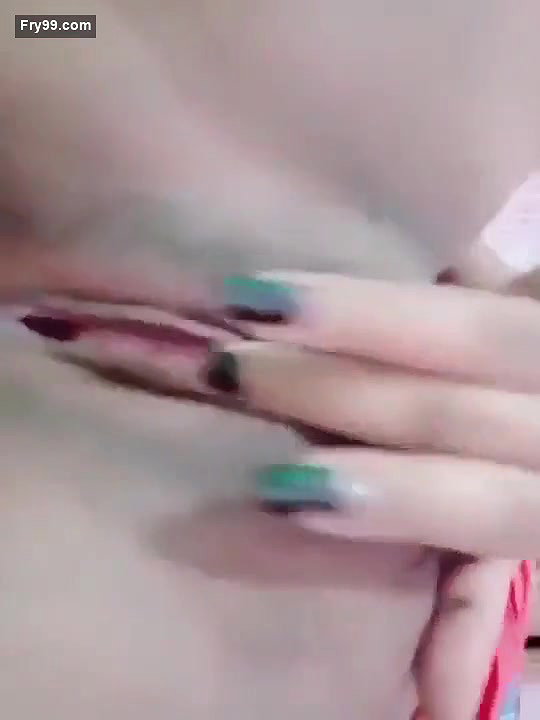 Paki Girl Showing her Boobs and Pussy