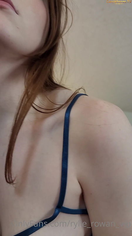 Onlyfans star Rylie Rowan 3