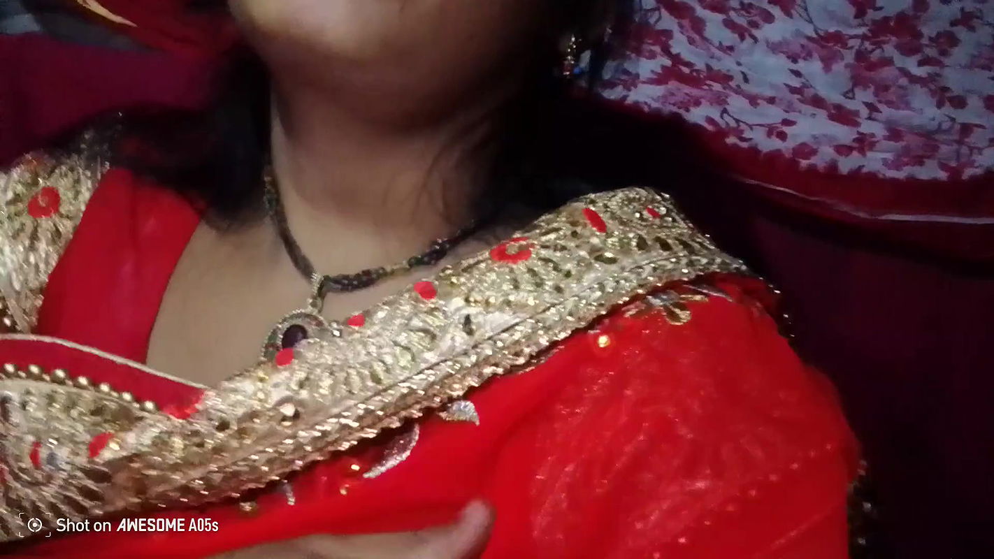 Horny Indian Sexi House Wife Ki Pyaashi Jawani (part 1)