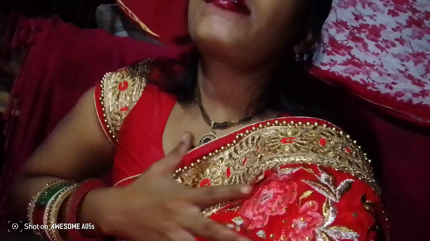 Horny Indian Sexi House Wife Ki Pyaashi Jawani (part 1)