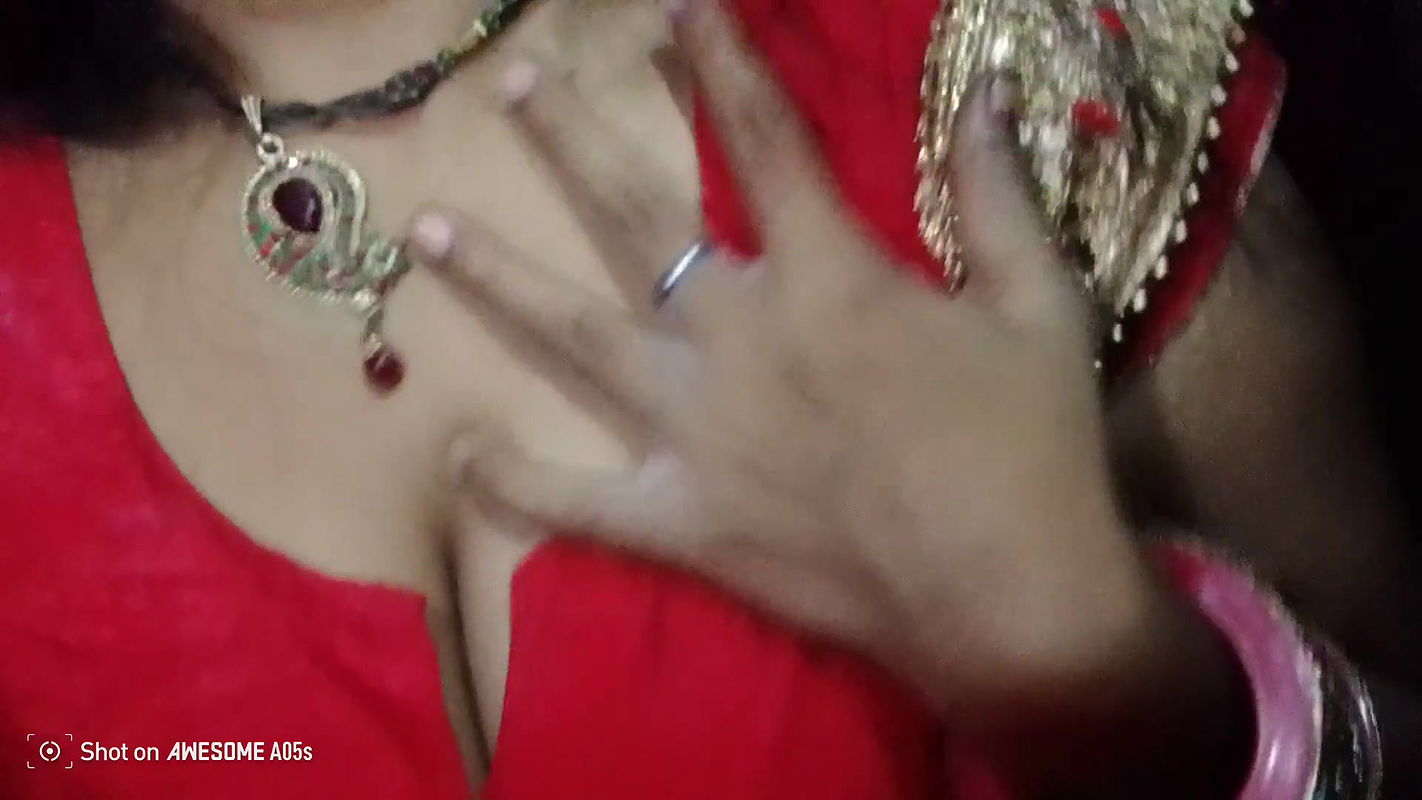 Horny Indian Sexi House Wife Ki Pyaashi Jawani (part 1)