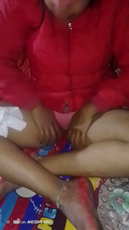 Hot Indian Horny Soni Bhabhi Alone in Home Oiling Boobs and Hungry Hairy Pussy Need Bigg Coock Fuking Her Pussy