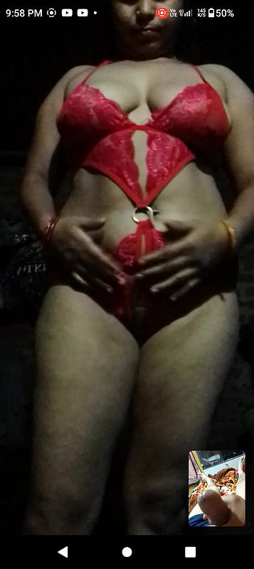 Indian Deshi Stepmom Make Nude Video Call Sex in Her Friend