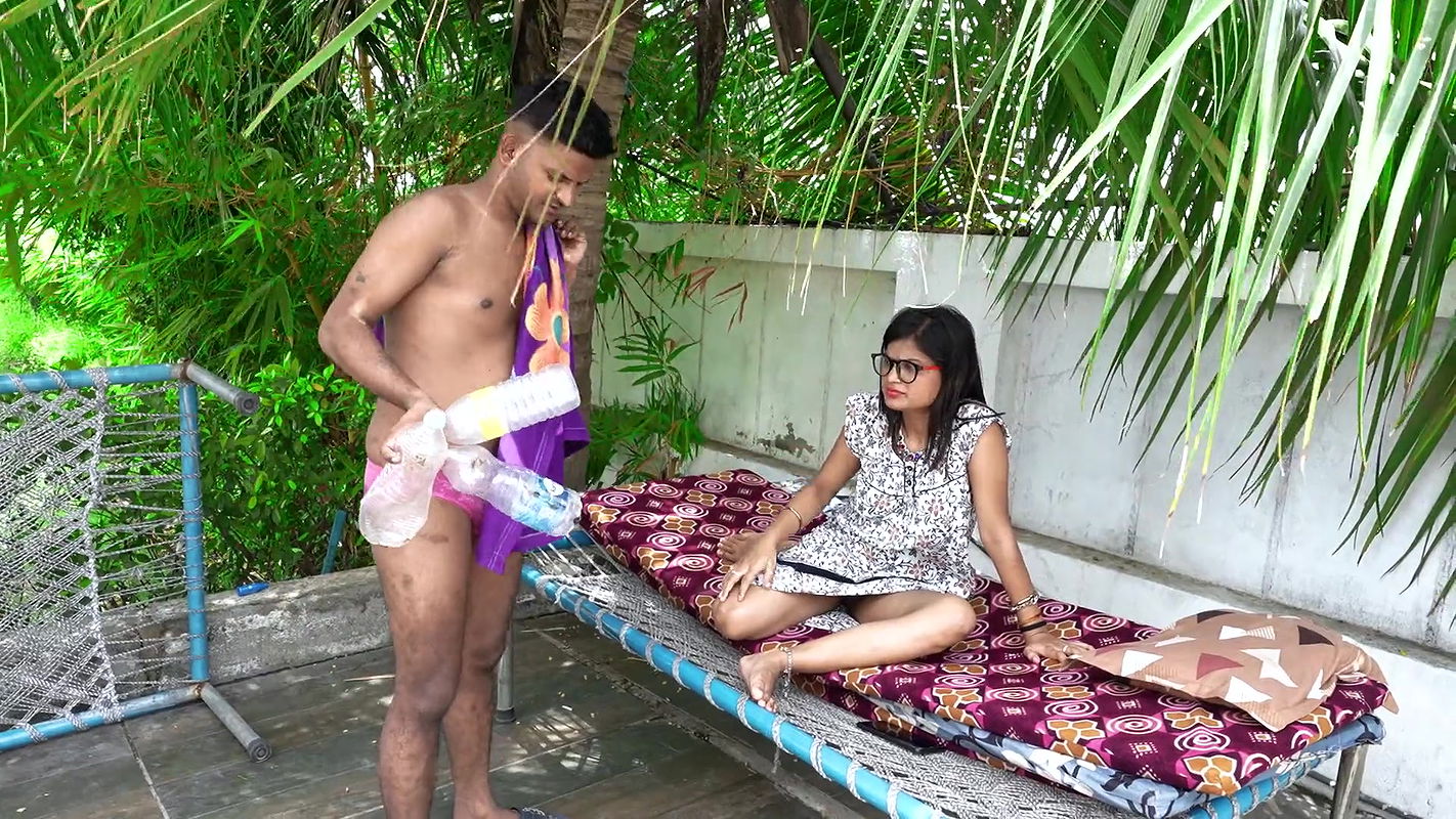 Indian Hot Wife Fucked with Beggar in Garden Horny Watching Porn Together and Rough Sex in Hind