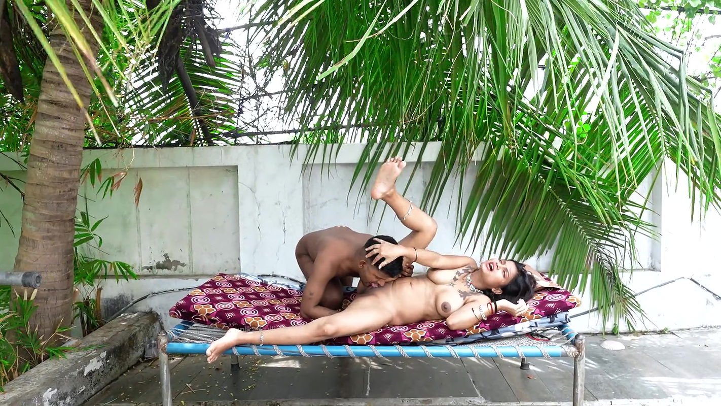 Indian Hot Wife Fucked with Beggar in Garden Horny Watching Porn Together and Rough Sex in Hind