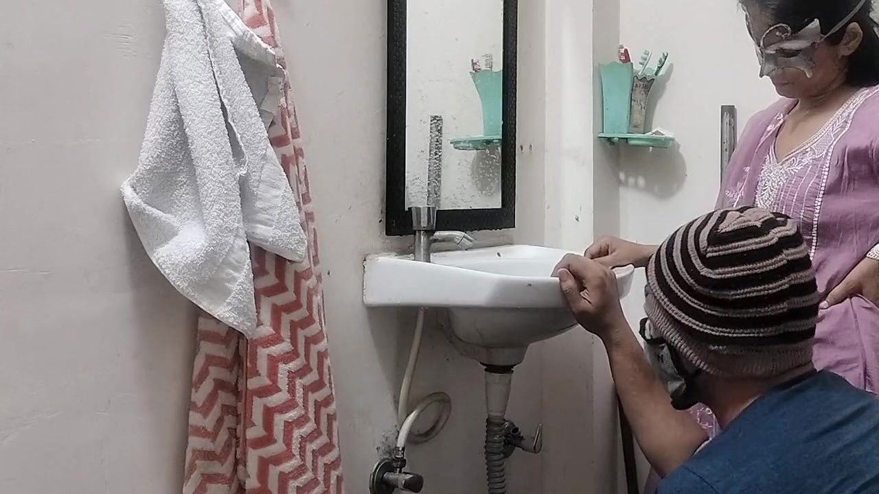 Cute step sister ko nanga kar ke pel diya