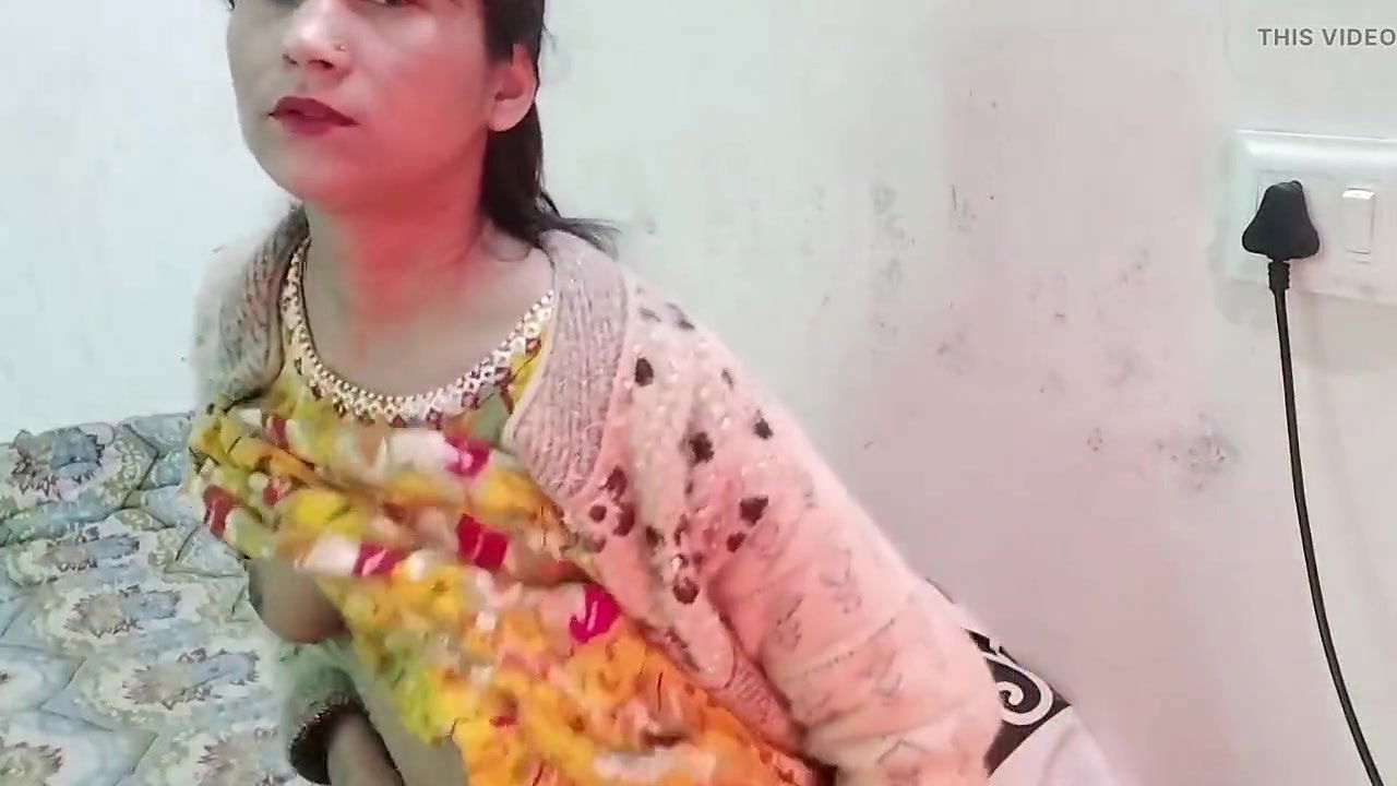 Cute step sister ko nanga kar ke pel diya