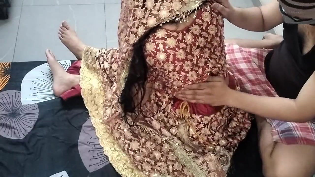 Bhabhi ko nanga kar ke family ke samne chod diya