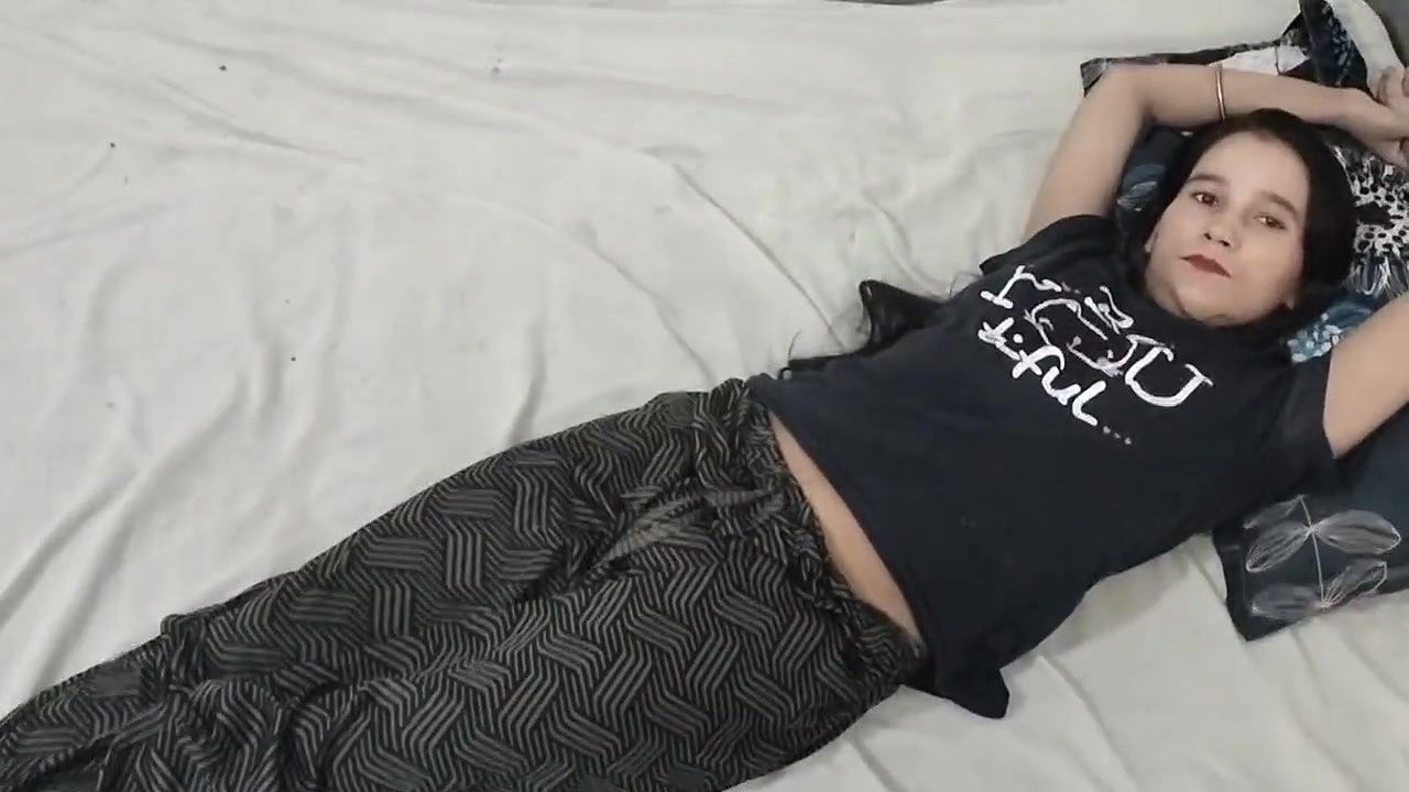 Bhabhi ko ghumane ke bahane Oyo room le gya