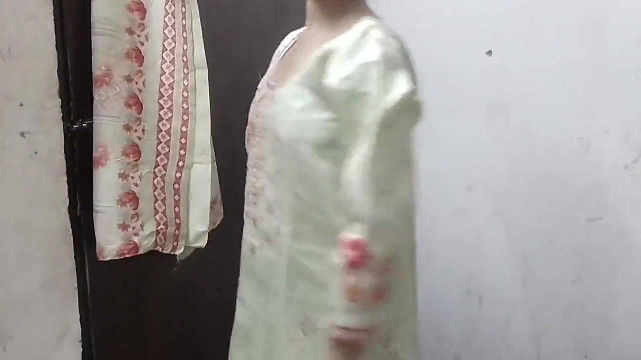 Bhabhi ko ghar pe bula kar jabar dasti pela