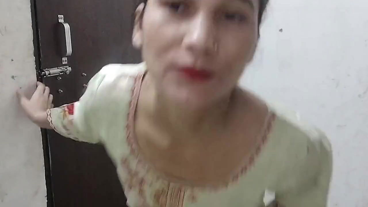 Bhabhi ko ghar pe bula kar jabar dasti pela