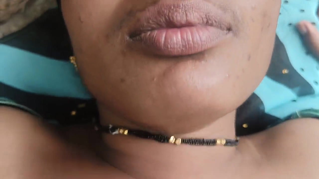 Yummy cum in my aunty thies