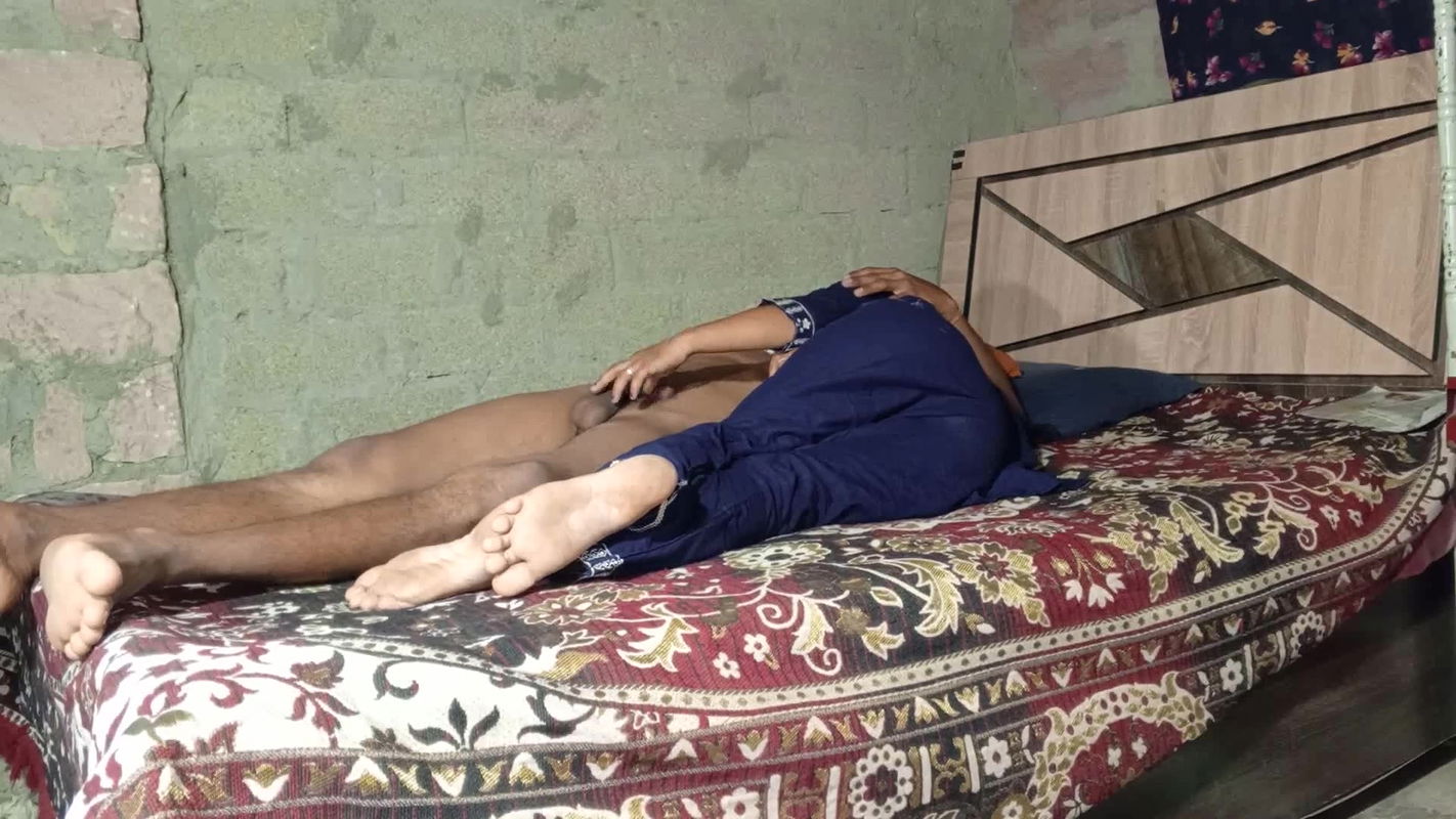 Bhabhi ko raat me jor se chudhai