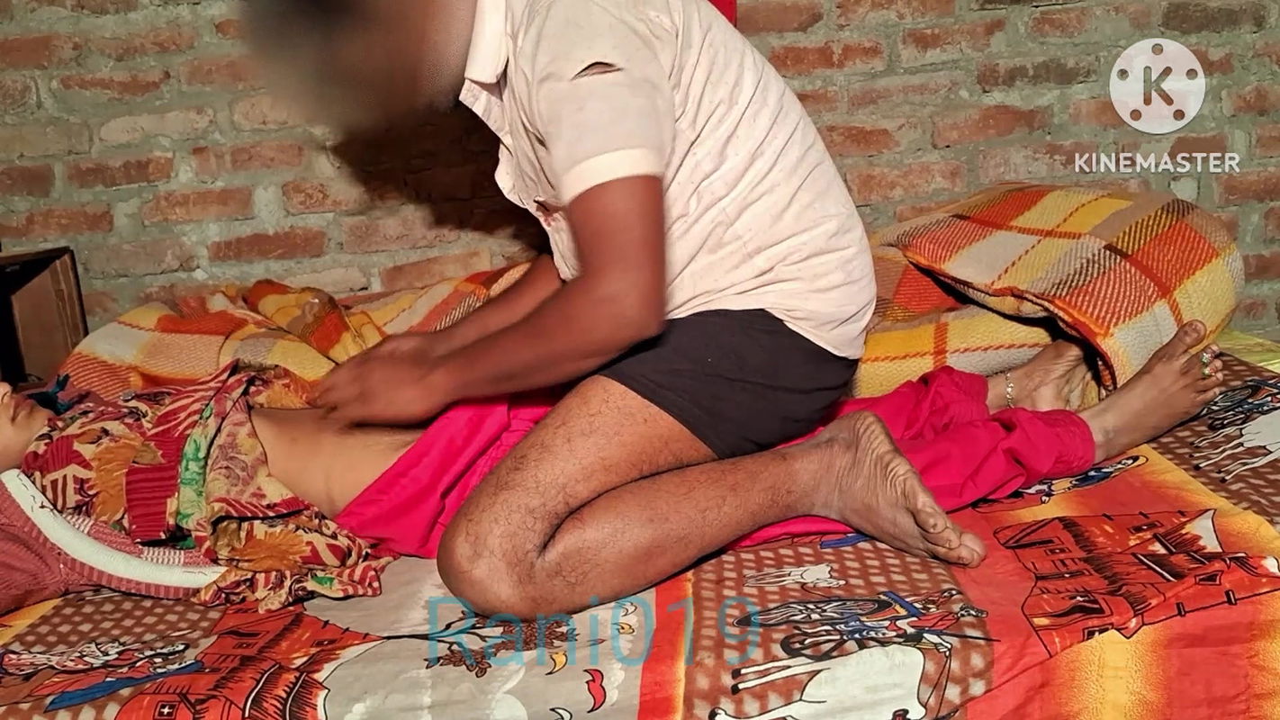 Desi hauswaif rani bhabhi ki chudayi deregan condom laga ke choda