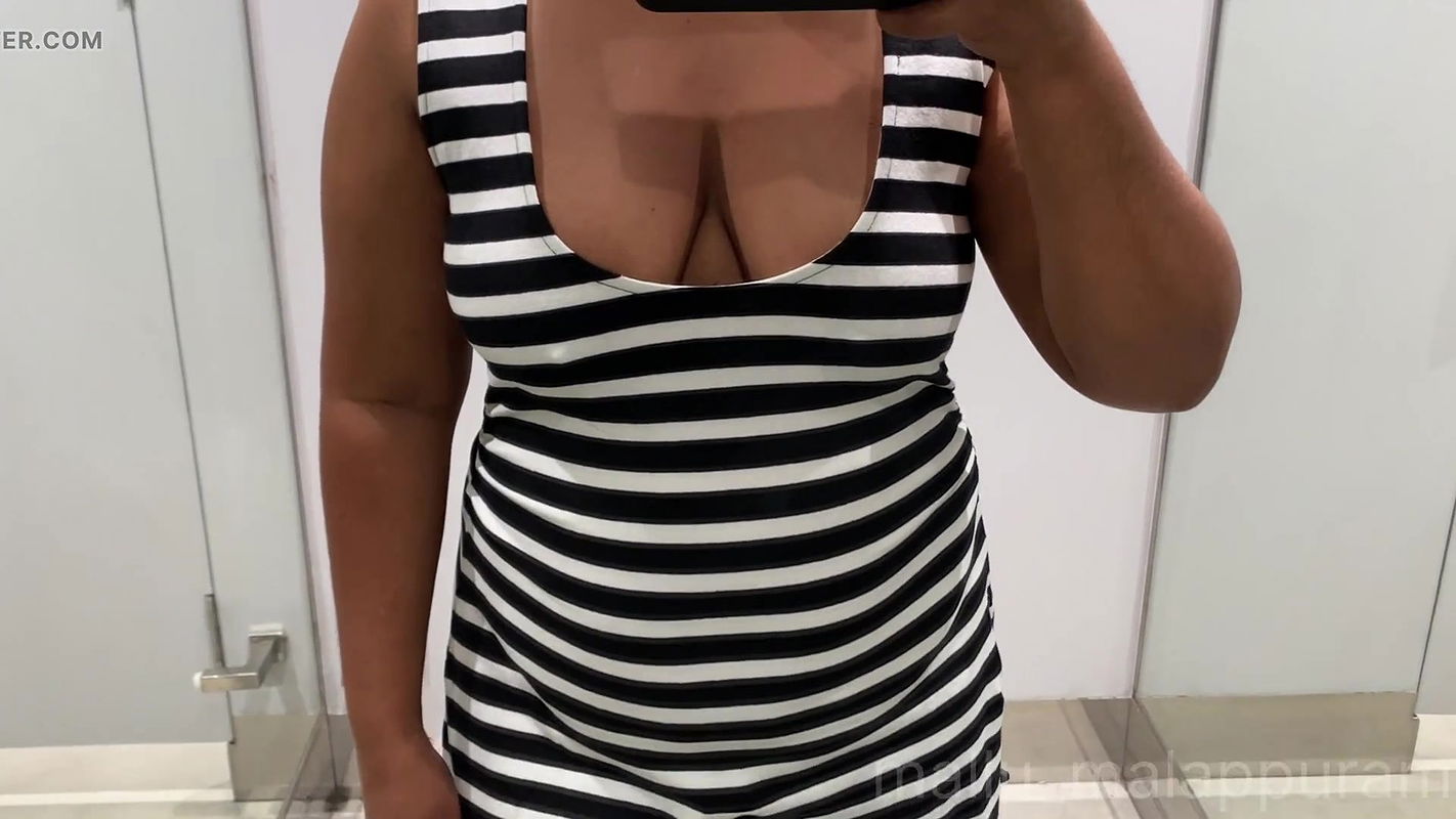 Mallu Wife Trying Sexy Dresses In Trail Room And Fingering From Shopping Mall Trail Room,Malappuram, Kerala