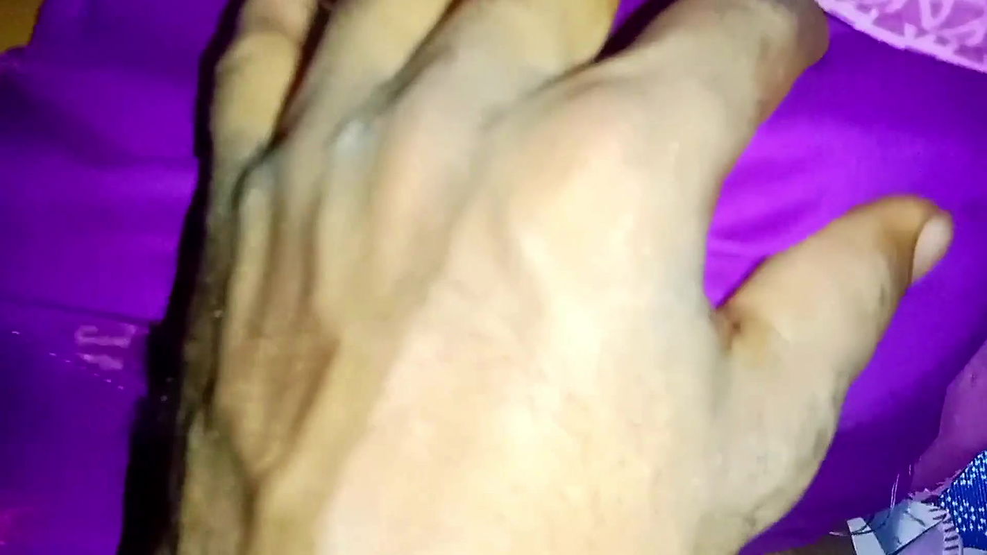 bed roomla thunkum akkavai okka nenaikkum thambii (roleplay sex) clear tamil audio 100%