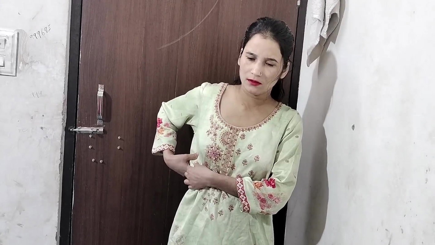 Dever ne bhabhi ki chut far di