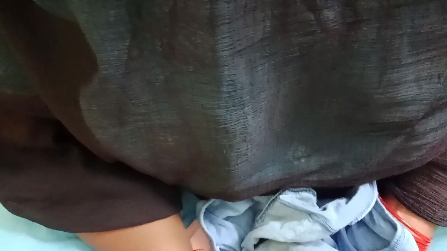 Tamil sucks and sucks the penis of a married