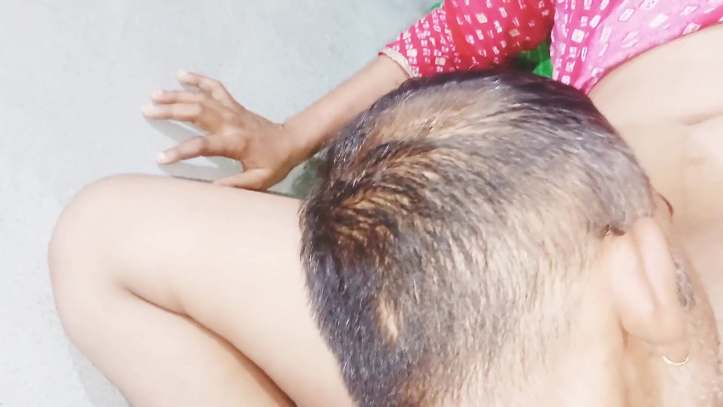 Bhabhi pussy licking and fingering video , hindi audio squirting orgasam video