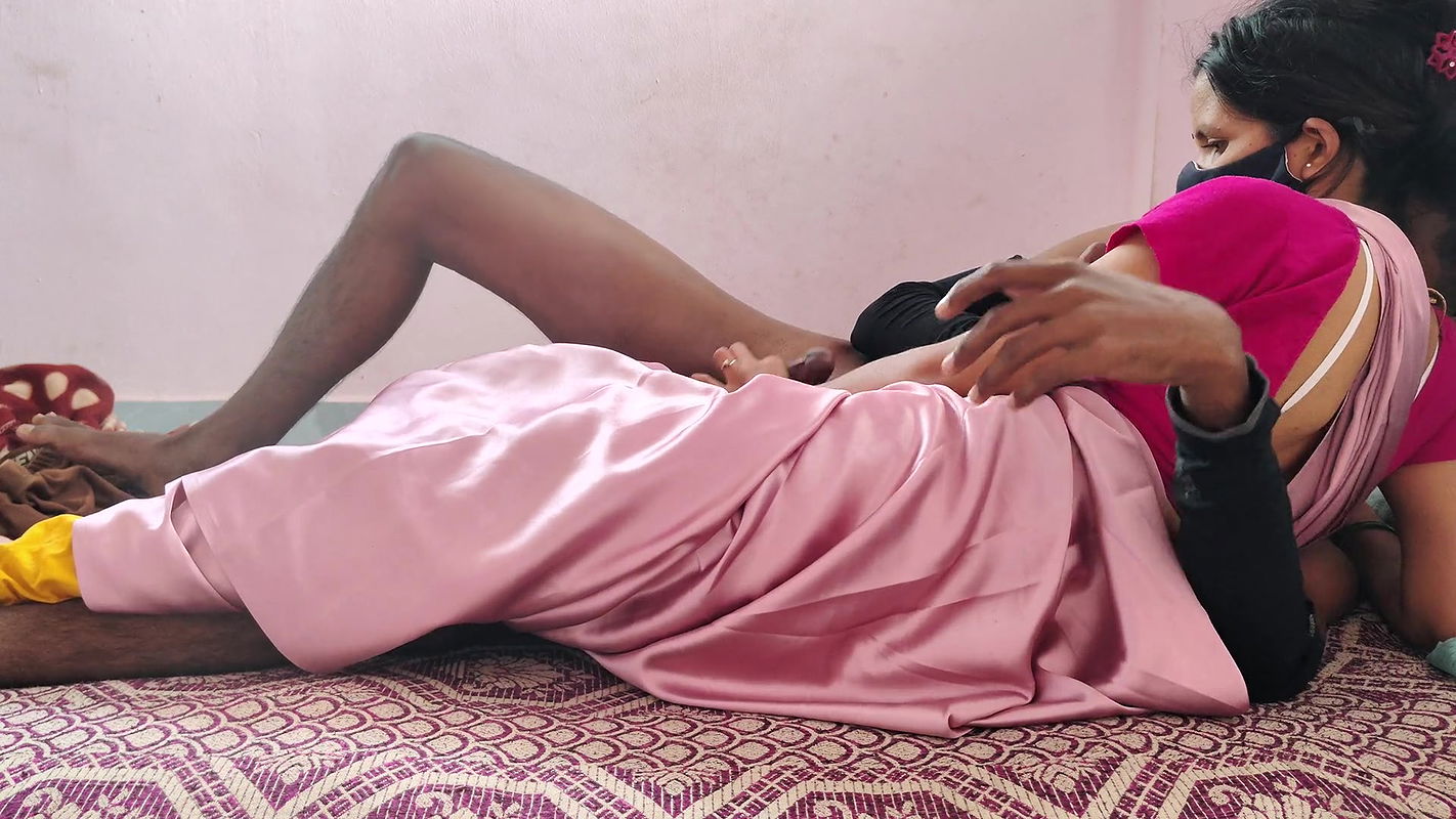 Indian desi bhabhi fucked in saree