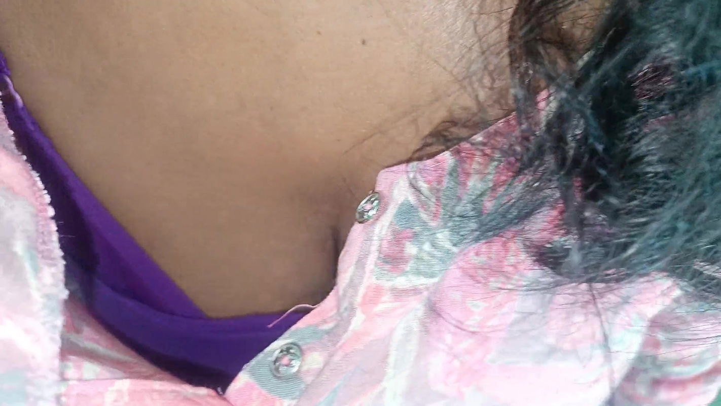 Married mallu aunty showing hot structure romance with jasmine