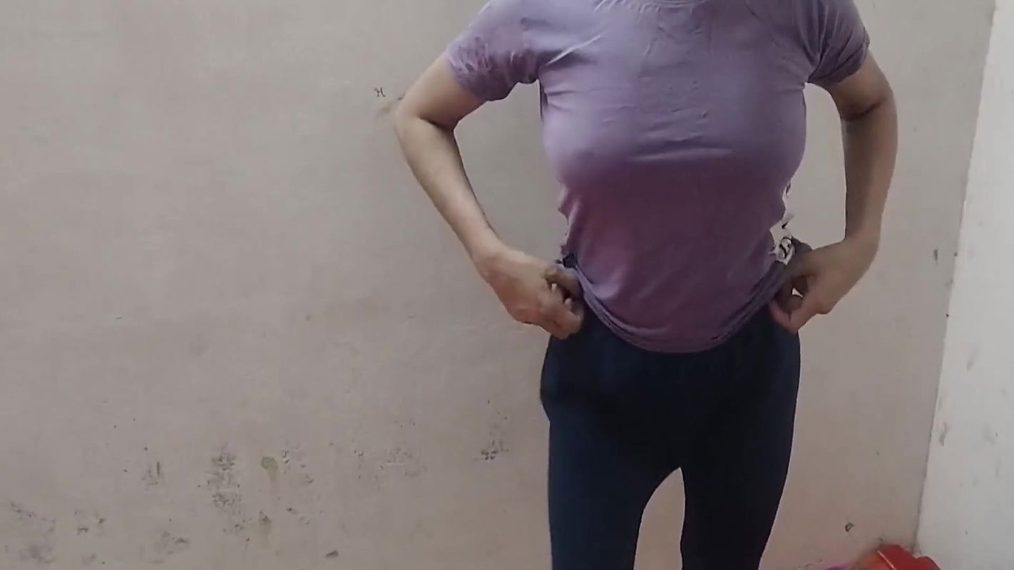 Aunty ka big boobs daba daba kar pela