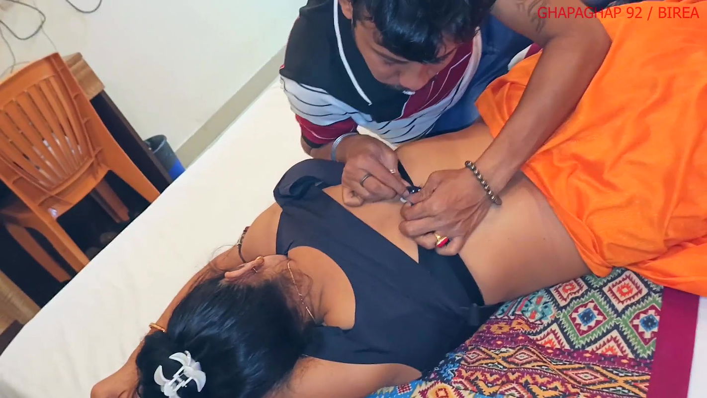 Indian Leady Monk(Sanyasini) 1st time sex with a hotel Manager