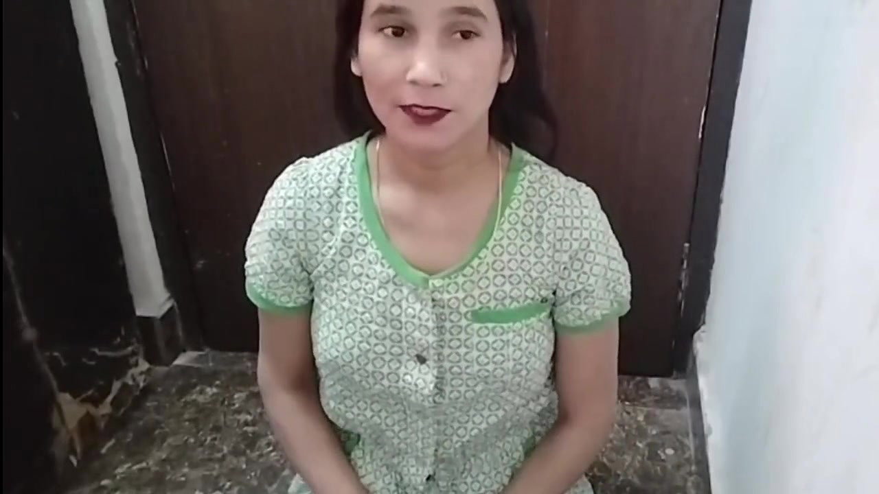 Bhabhi ko gandi gandi video dikha kar jabar dasti pela