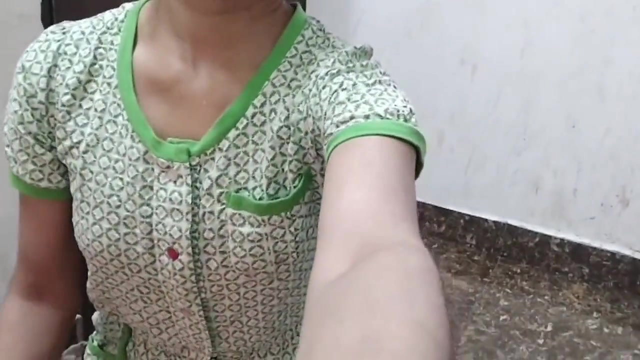 Bhabhi ko ghar me band kar ke jabar dasti pela