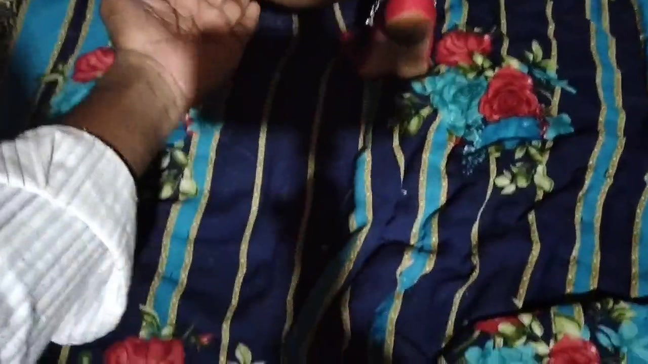 Bhabhi ne apni marji se cudbai capde utar ke devar ko kiya gar