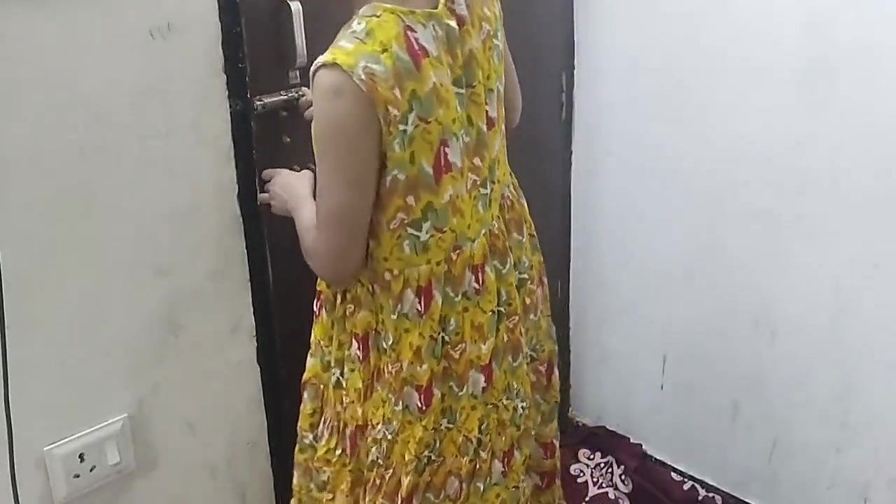 Big step sister ko apne land par baitha kar choda