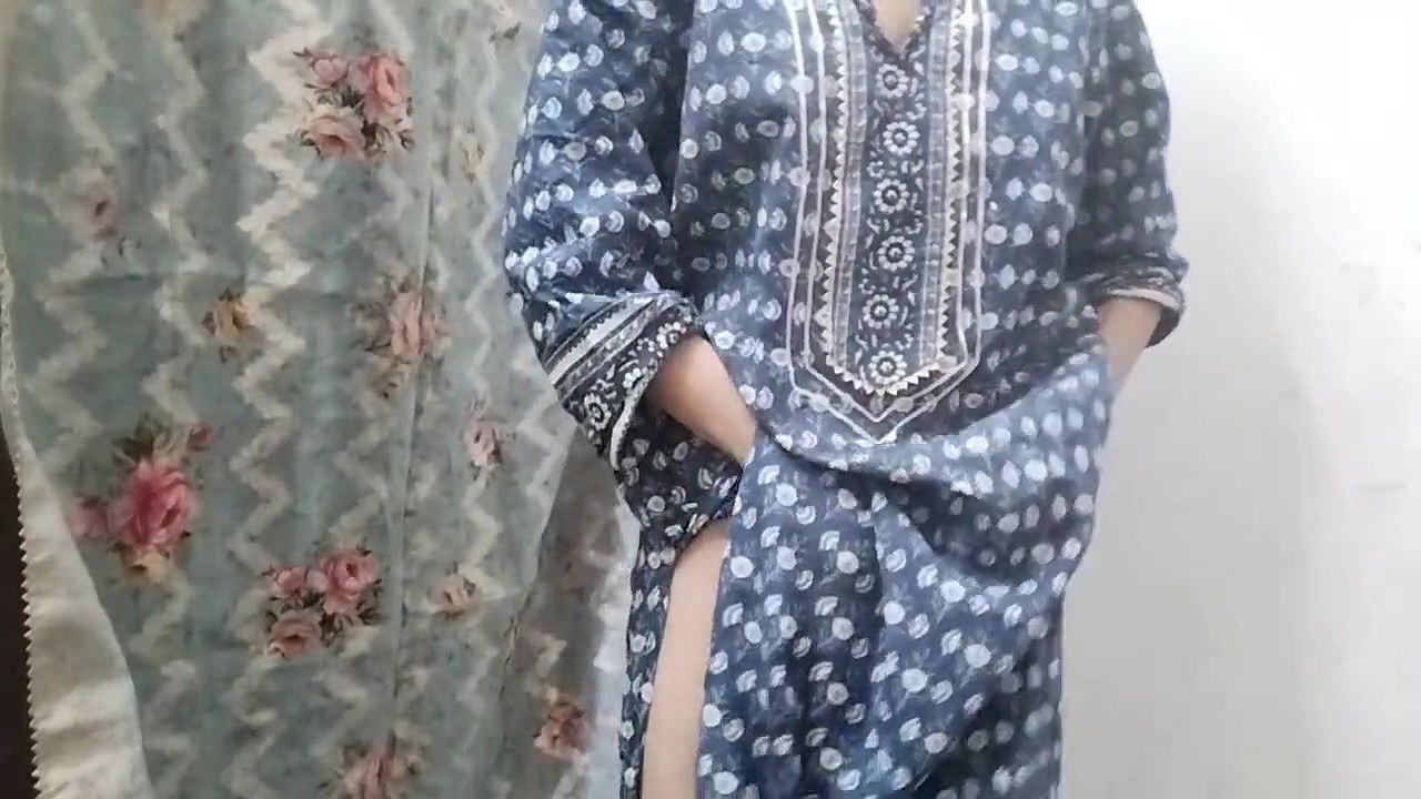 Buaa ki step daughter ko ghar me band kar ke jabar dasti pela
