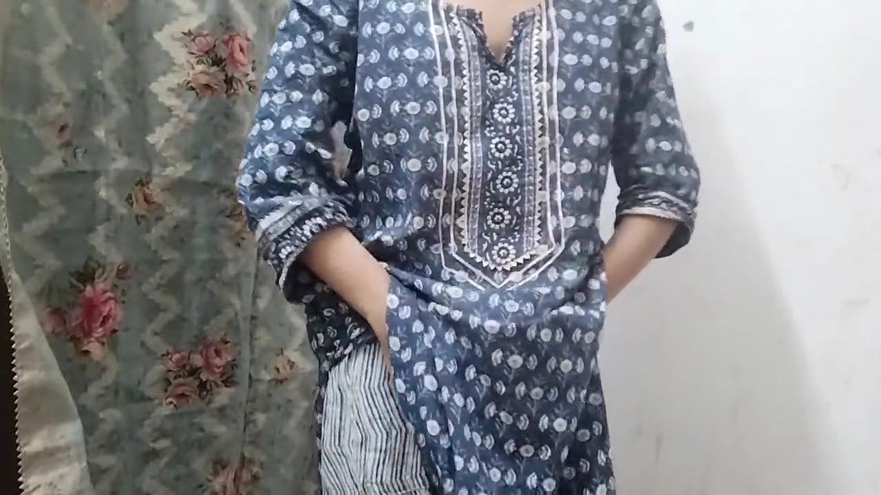 Buaa ki step daughter ko ghar me band kar ke jabar dasti pela