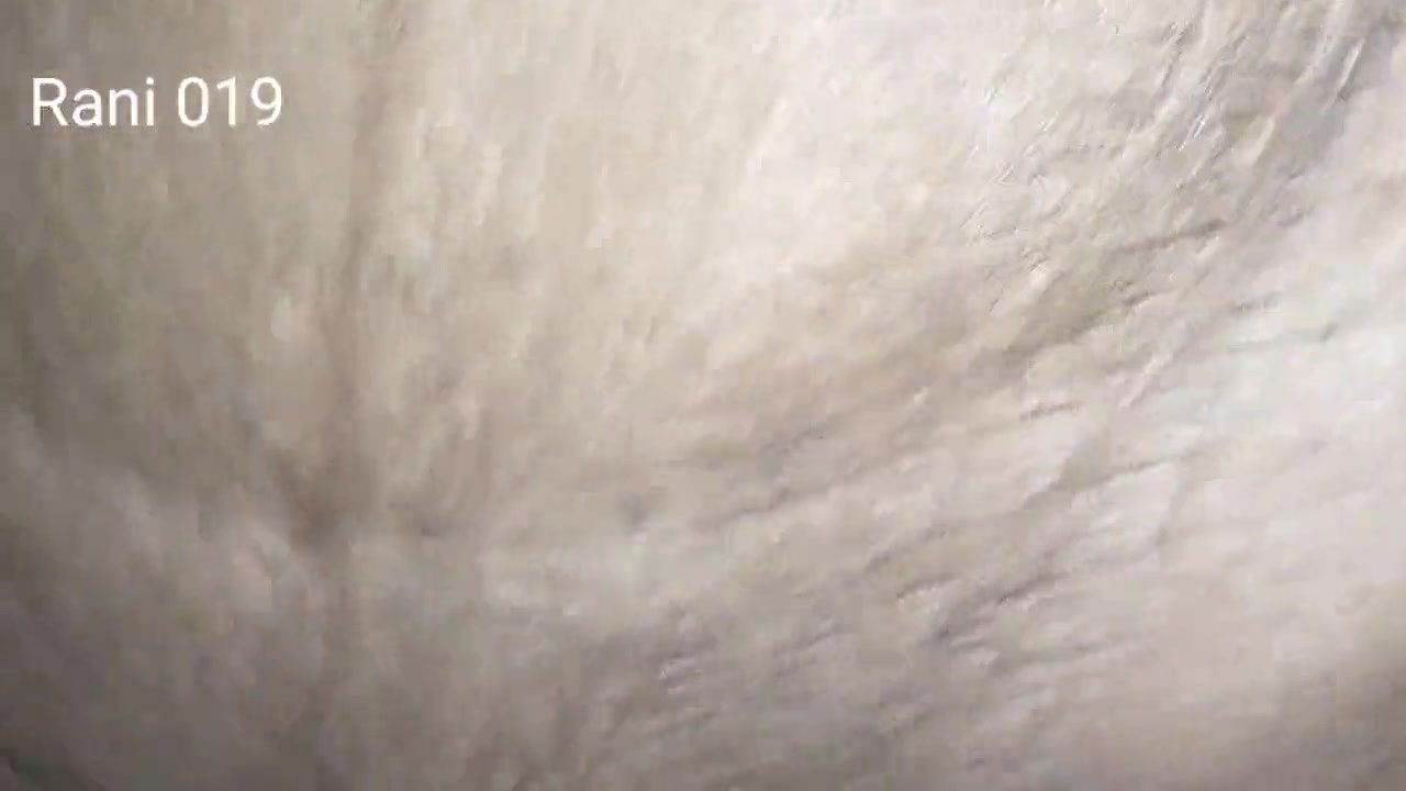 Desi bhabhi ki chudayi devar ne bhabhi ko bedroom me bula ke chodha