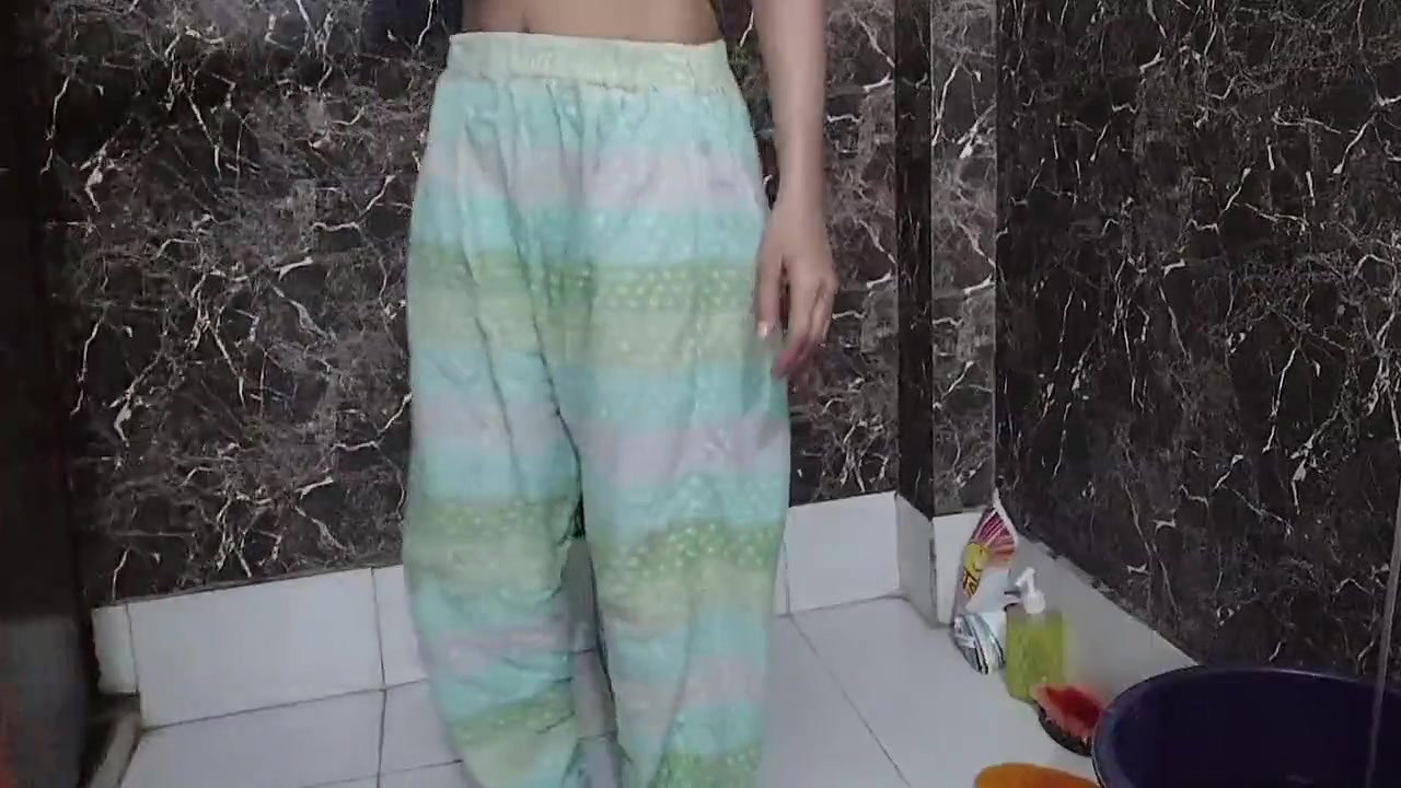 Desi college girl ko ghumane ke bahane pel diya